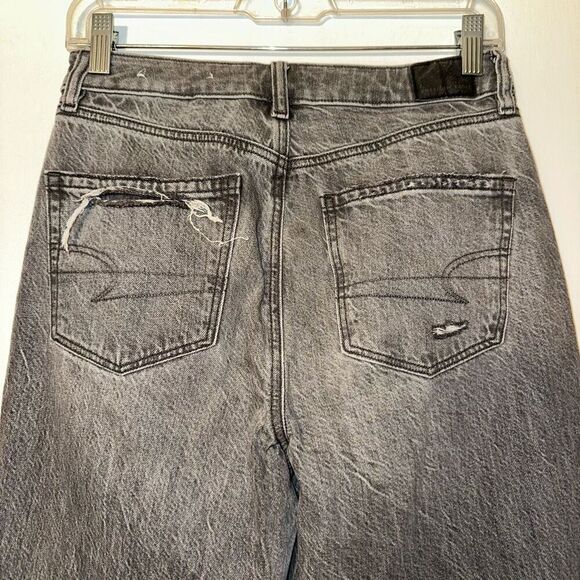 American Eagle Distressed Mom Jeans High Rise Gray Black Size 4 Gently Worn - Picture 5 of 13